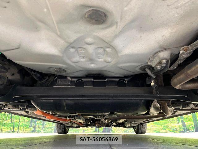 Toyota AQUA 2012-06 5860206-18