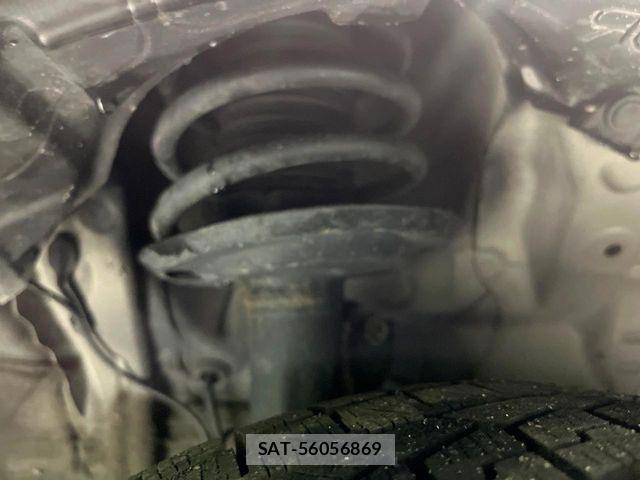 Toyota AQUA 2012-06 5860206-19