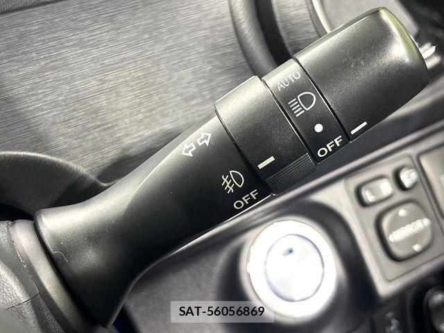 Toyota AQUA 2012-06 5860206-4