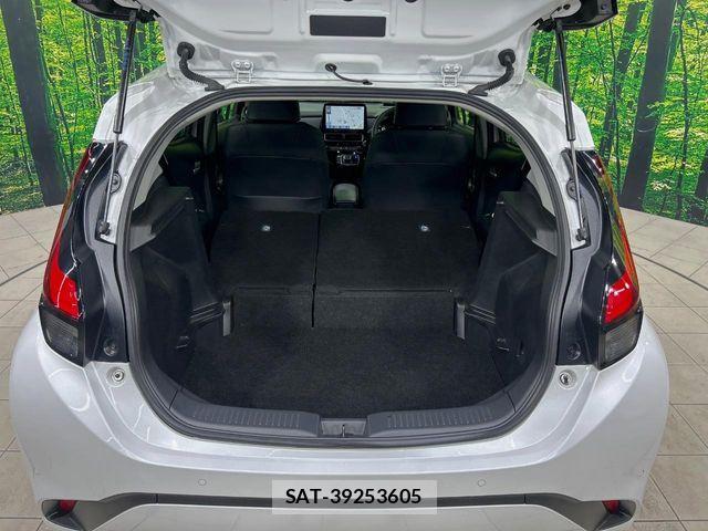 Toyota AQUA 2024-02 5860064-9