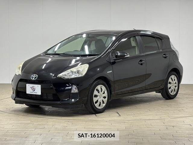 Toyota AQUA 2012-01 5860147-14