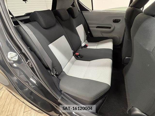 Toyota AQUA 2012-01 5860147-5