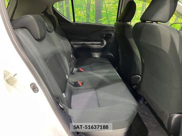 Toyota AQUA 2018-03 5860181-9