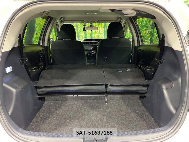 Toyota AQUA 2018-03 5860181-10