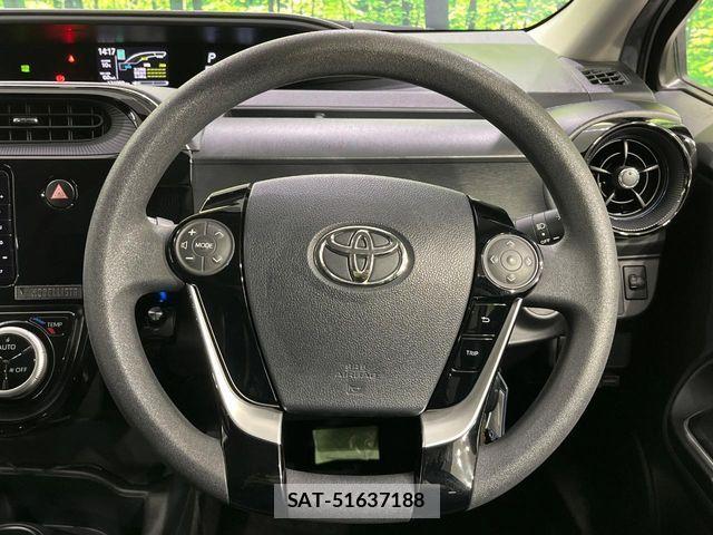 Toyota AQUA 2018-03 5860181-11