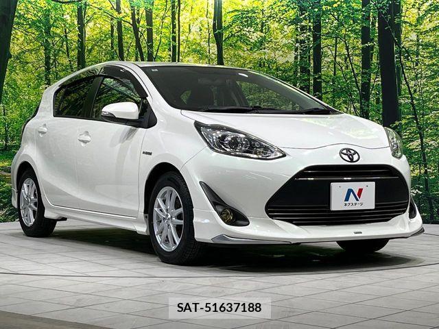 Toyota AQUA 2018-03 5860181-16