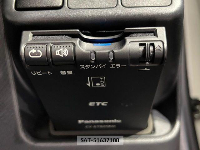 Toyota AQUA 2018-03 5860181-6