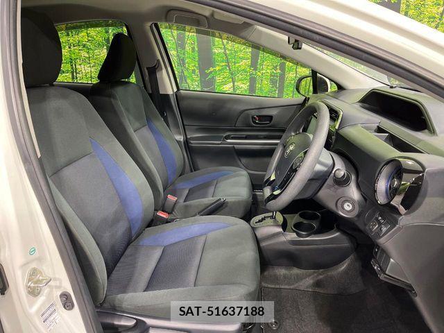 Toyota AQUA 2018-03 5860181-8