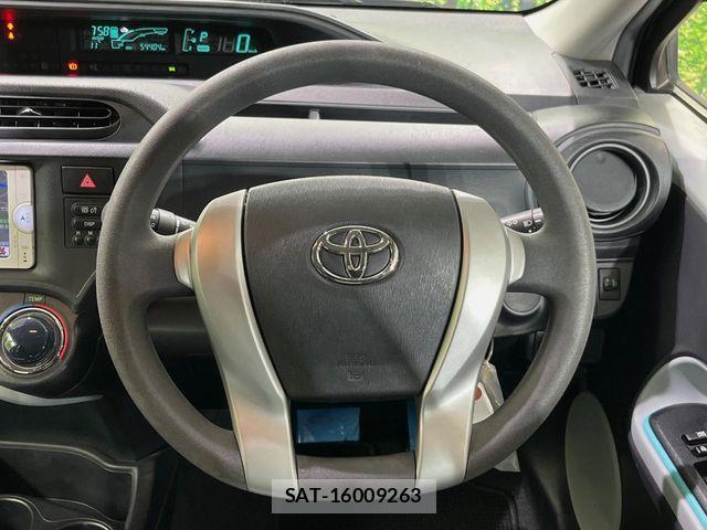 Toyota AQUA 2013-01 5860213-10