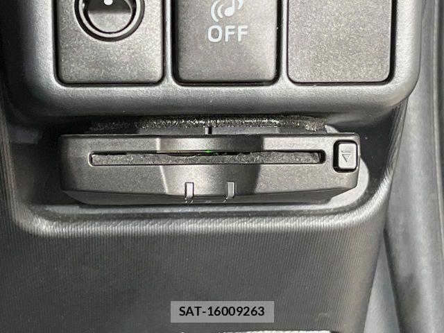 Toyota AQUA 2013-01 5860213-4