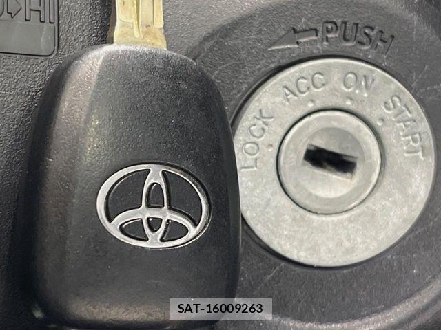 Toyota AQUA 2013-01 5860213-5