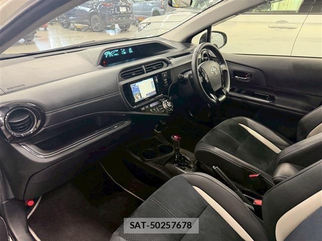 Toyota AQUA 2014-06 5860130-12