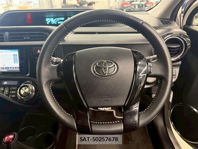 Toyota AQUA 2014-06 5860130-16