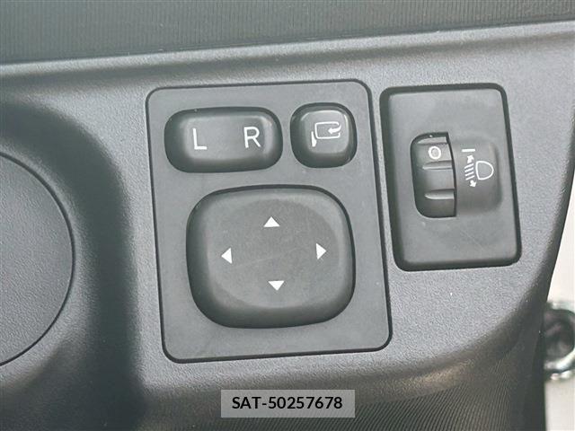 Toyota AQUA 2014-06 5860130-21