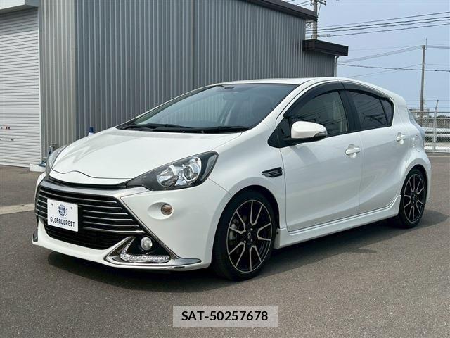 Toyota AQUA 2014-06 5860130-2