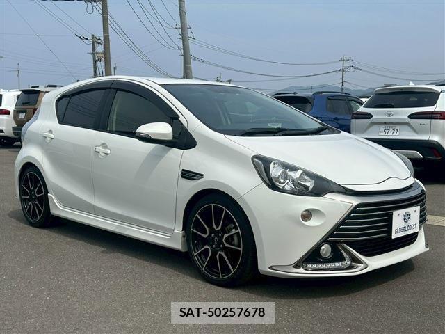 Toyota AQUA 2014-06 5860130-4