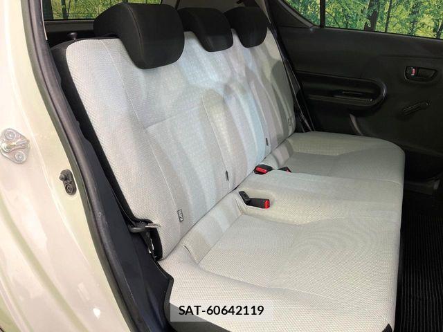 Toyota AQUA 2019-02 5860144-9