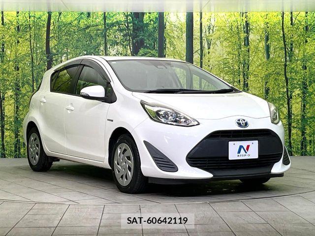 Toyota AQUA 2019-02 5860144-15