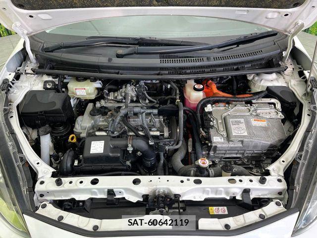 Toyota AQUA 2019-02 5860144-17