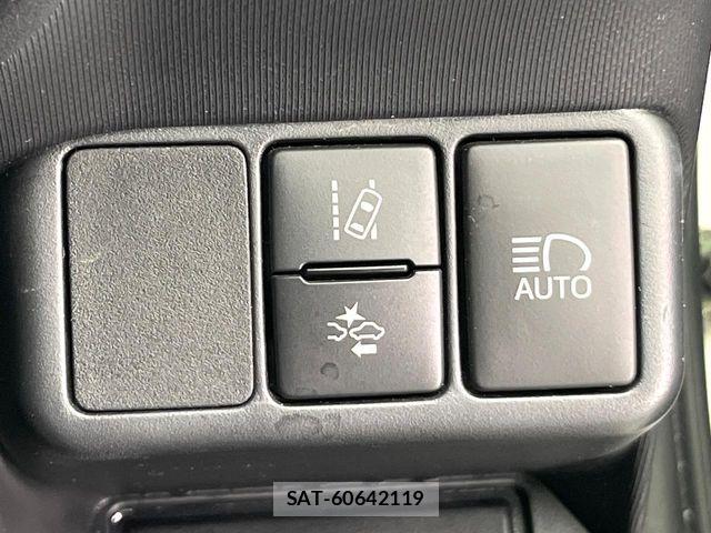 Toyota AQUA 2019-02 5860144-5