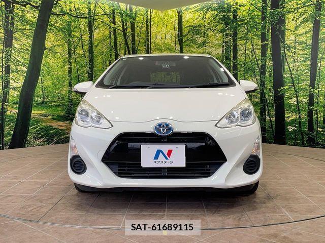 Toyota AQUA 2015-11 6009067-13