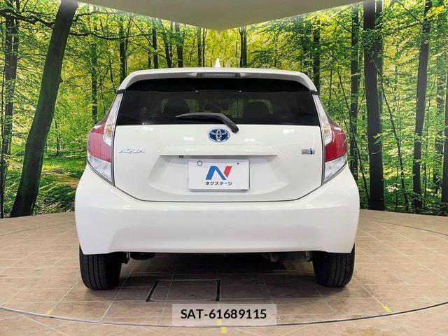 Toyota AQUA 2015-11 6009067-14