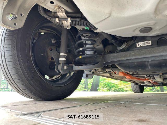 Toyota AQUA 2015-11 6009067-19