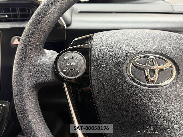 Toyota AQUA 2018-08 6008988-18