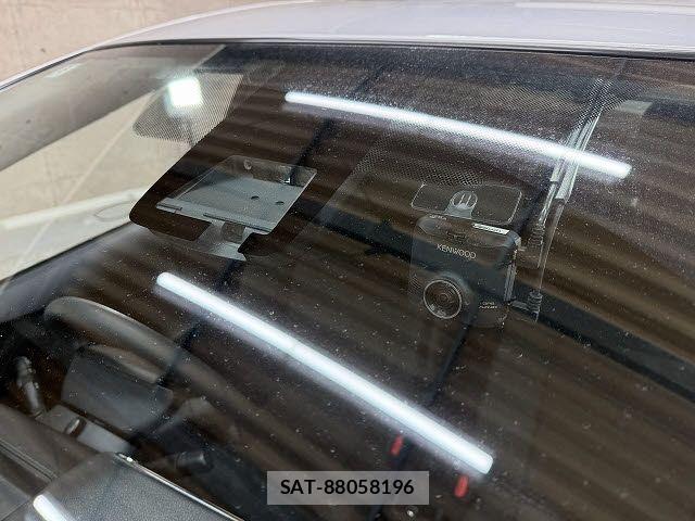 Toyota AQUA 2018-08 6008988-24