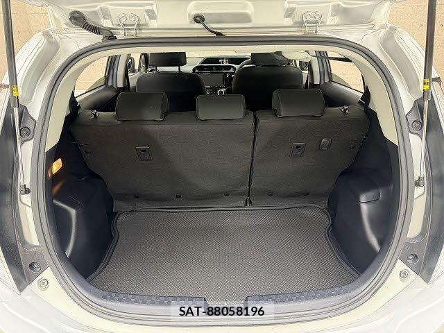 Toyota AQUA 2018-08 6008988-7