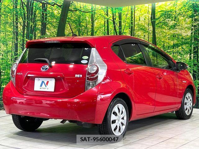 Toyota AQUA 2013-11 6009131-16