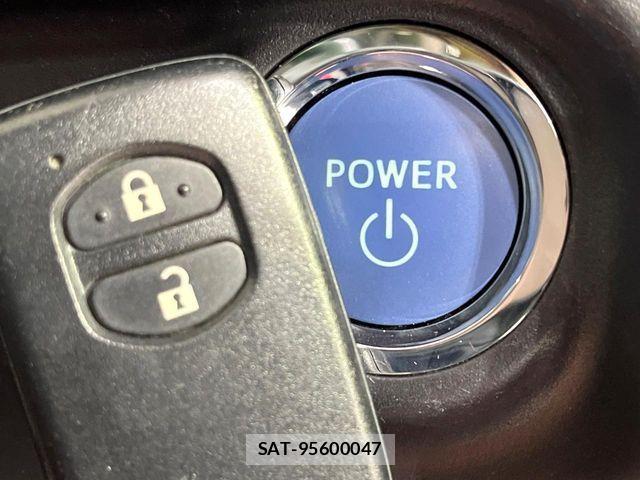 Toyota AQUA 2013-11 6009131-4