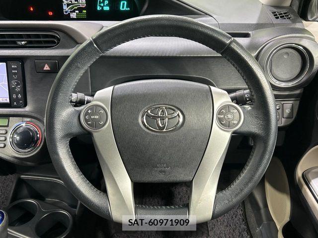 Toyota AQUA 2012-01 6009055-7