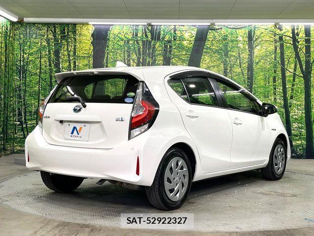 Toyota AQUA 2019-03 6009034-16