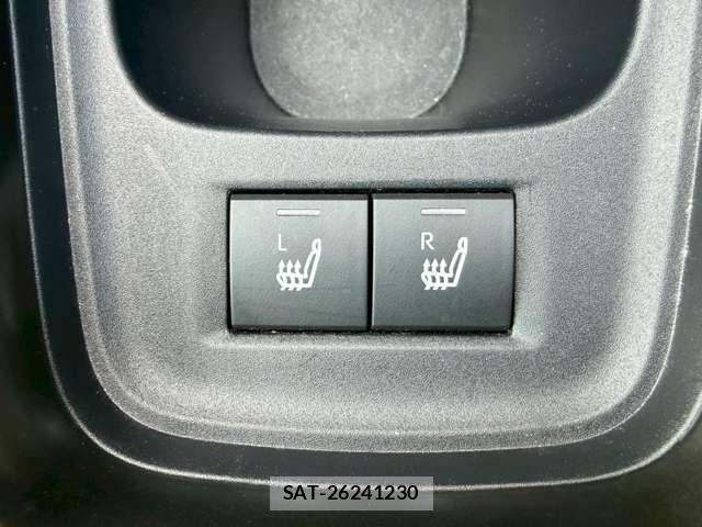 Toyota AQUA 2025-02 6008912-2