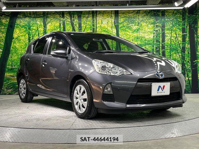 Toyota AQUA 2013-05 6009095-15