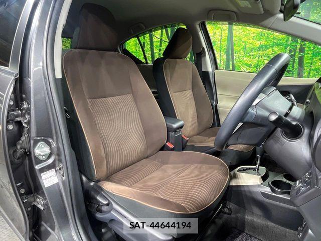 Toyota AQUA 2013-05 6009095-7