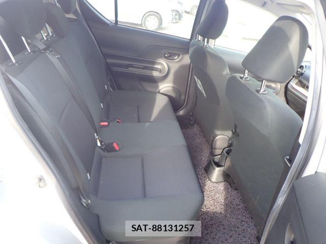 Toyota AQUA 2017-01 6009132-21