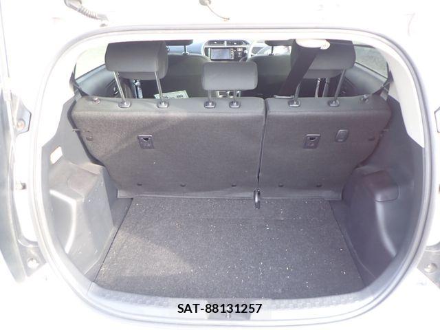 Toyota AQUA 2017-01 6009132-22