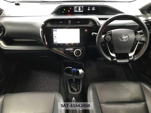 Toyota AQUA 2017-06 6073037-9