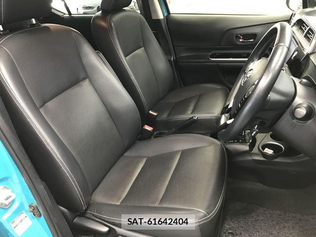 Toyota AQUA 2017-06 6073037-11