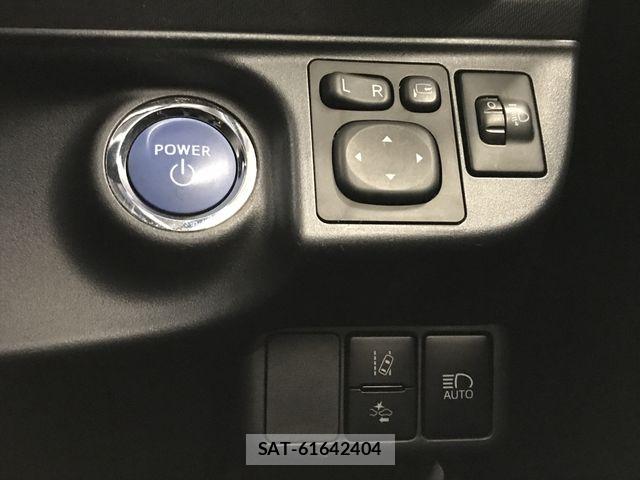 Toyota AQUA 2017-06 6073037-24
