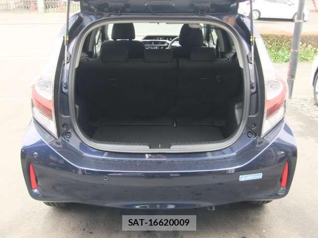 Toyota AQUA 2019-10 6211410-14