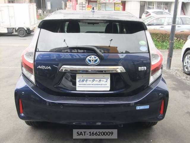 Toyota AQUA 2019-10 6211410-17