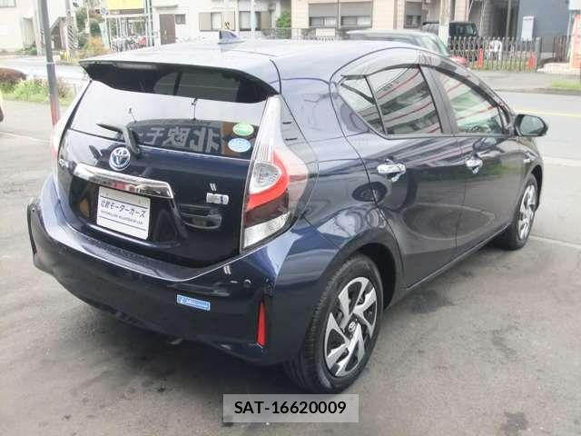 Toyota AQUA 2019-10 6211410-18