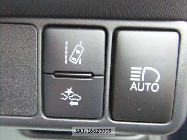 Toyota AQUA 2019-10 6211410-8