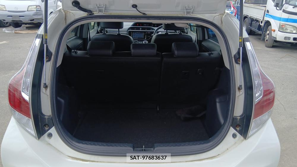 Toyota AQUA 2016-03 6206293-24