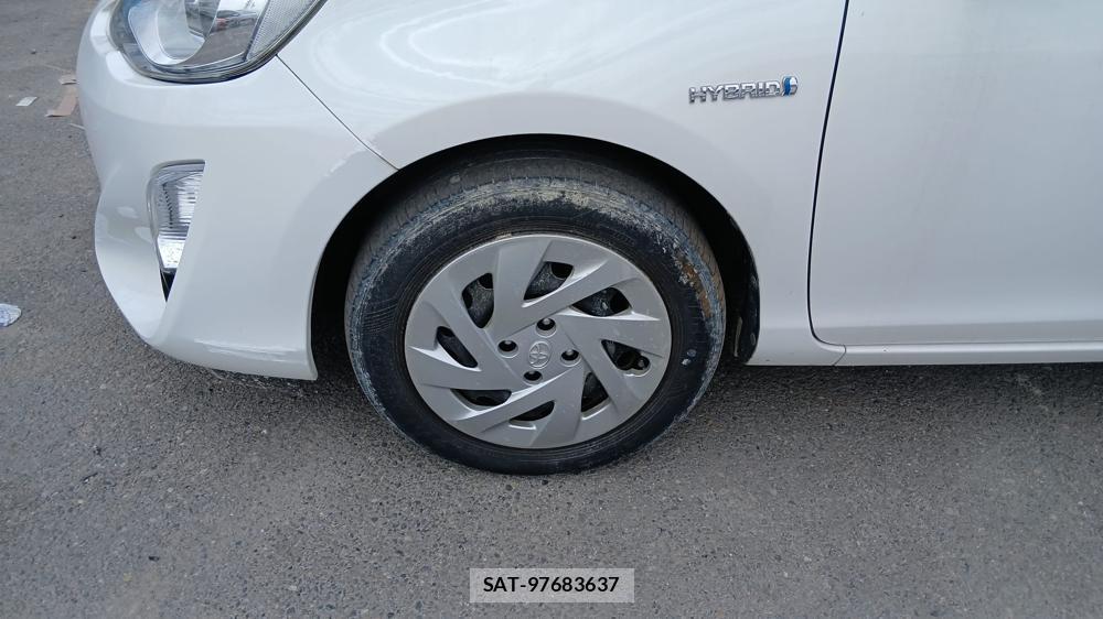 Toyota AQUA 2016-03 6206293-28