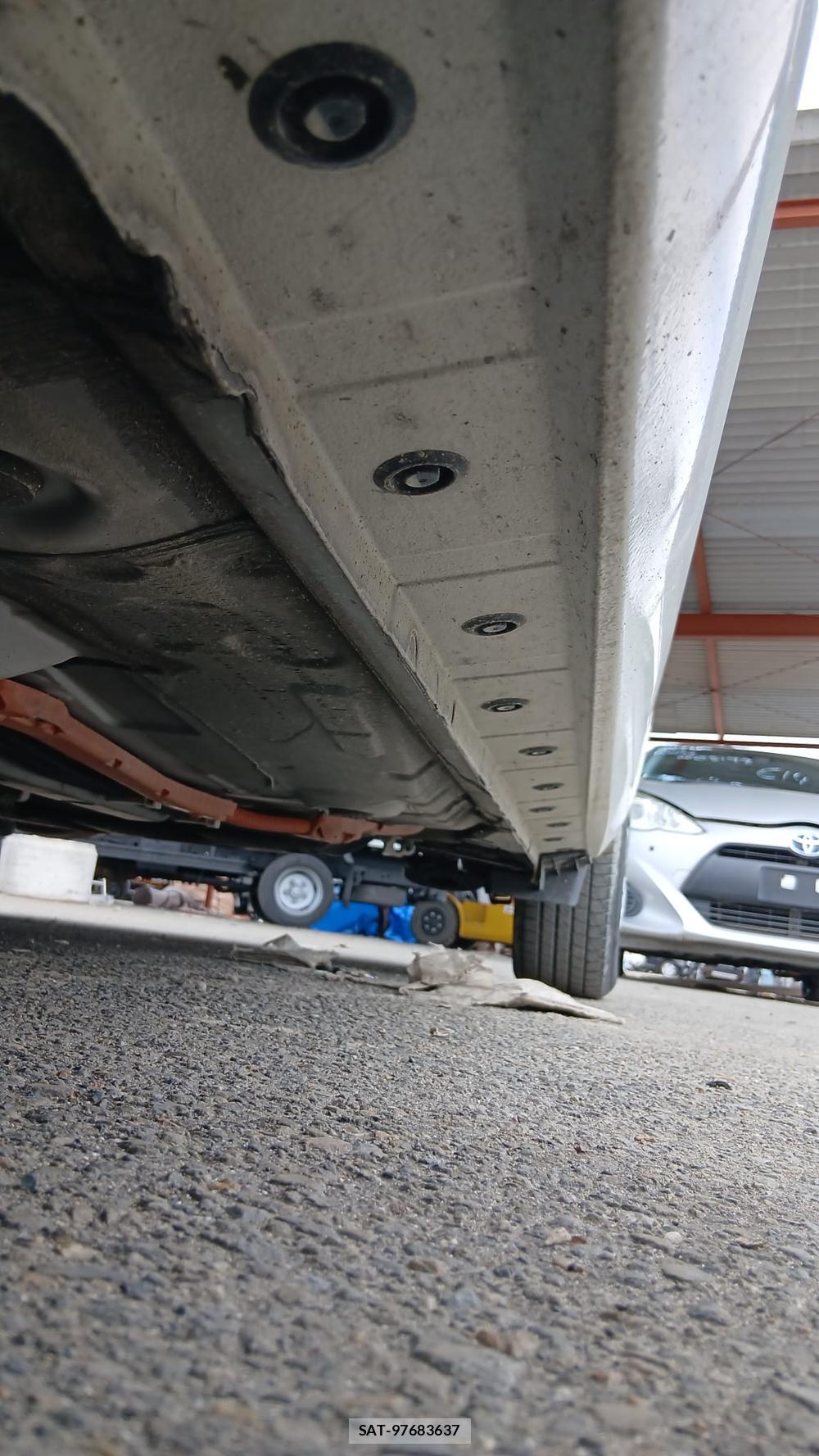 Toyota AQUA 2016-03 6206293-35