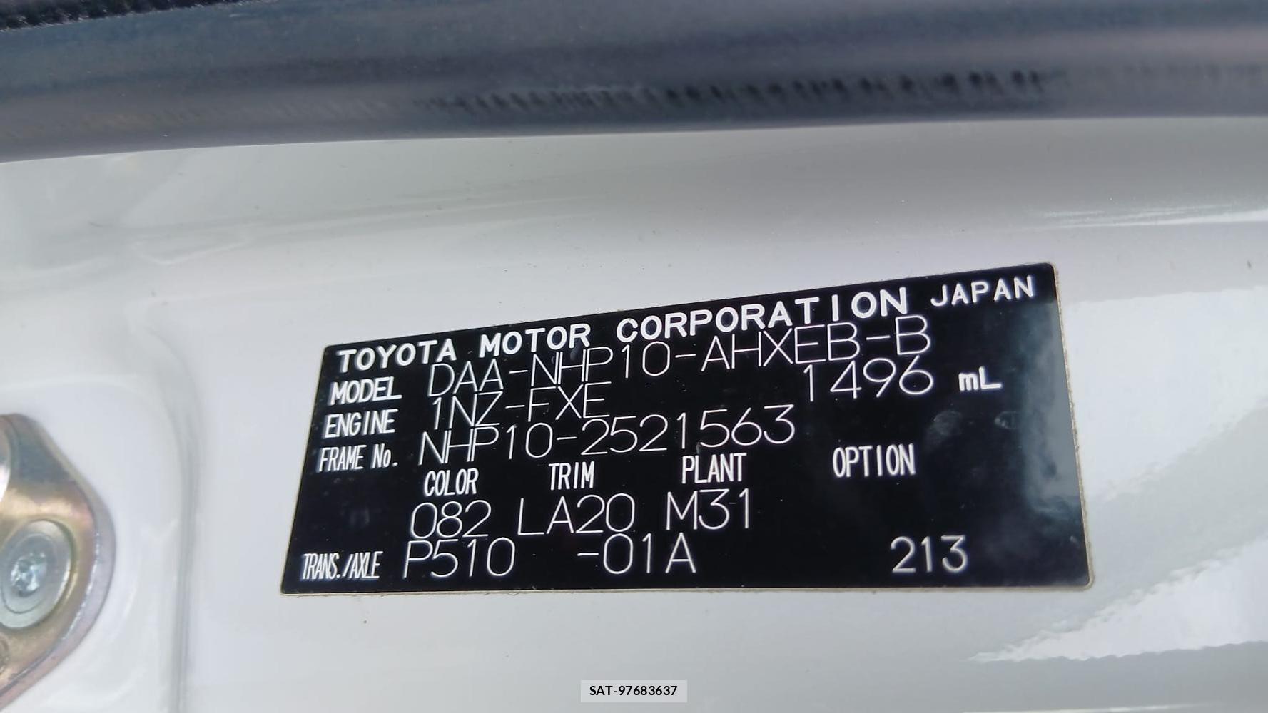 Toyota AQUA 2016-03 6206293-37
